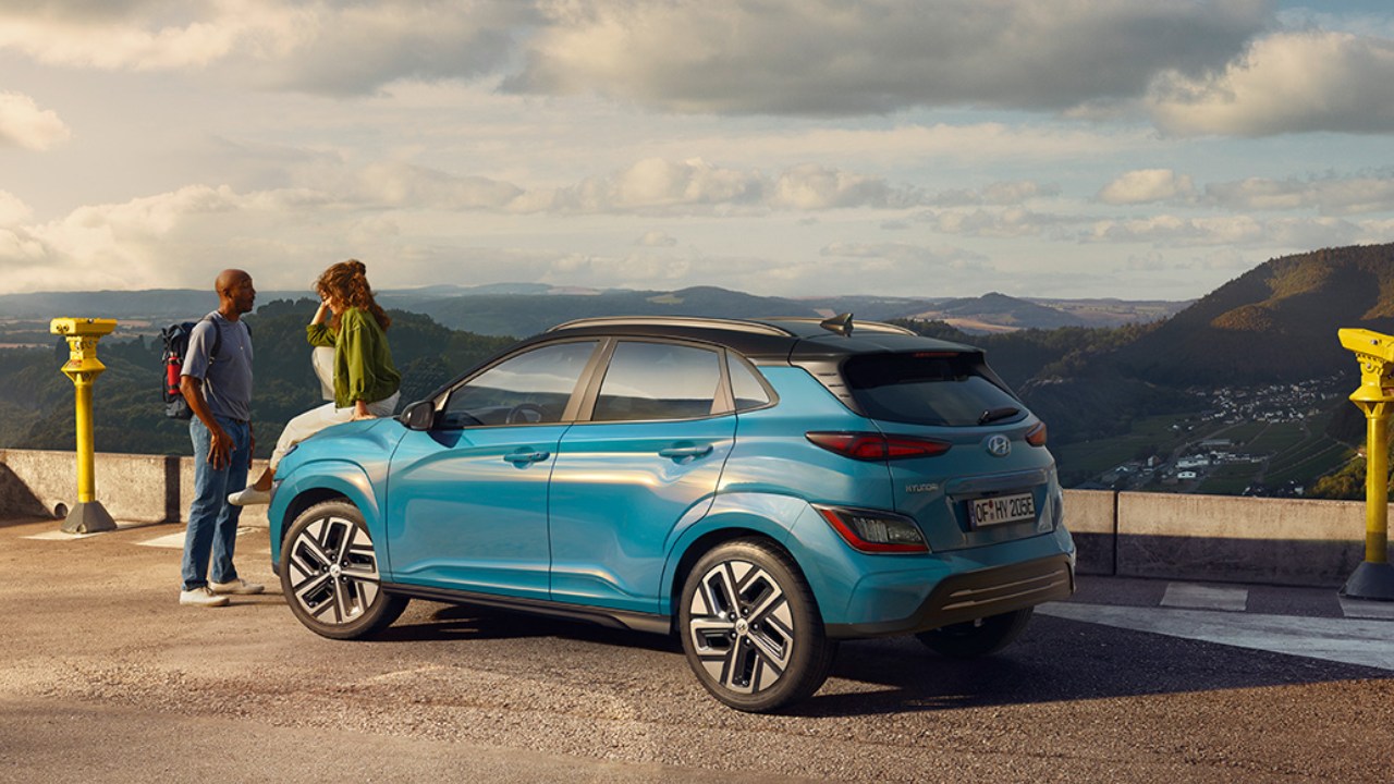 Prices and Specifications for Hyundai Kona Electric Standard 2023 in